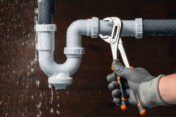 Professional Leak Detection technician working in Satartia, MS
